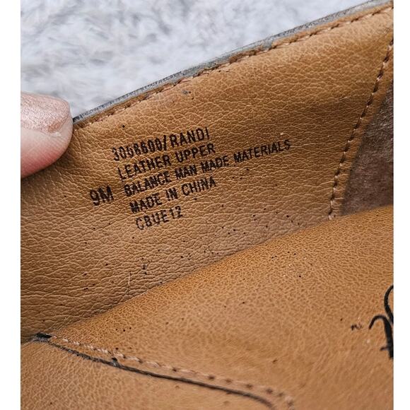 Eurosoft by Sofft Blocked Heeled Leather‎ Slip On Penny Loafer Women Sz 9 Bronze - Picture 10 of 10